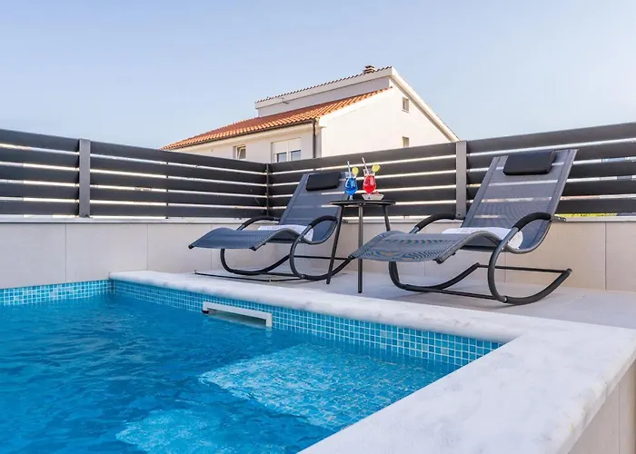 Sarah Prázdninový dům *